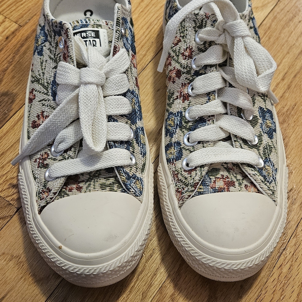 Womens Converse Chuck Taylor Cream Tapestry Canvas Sneakers Size 6.5 NWOT